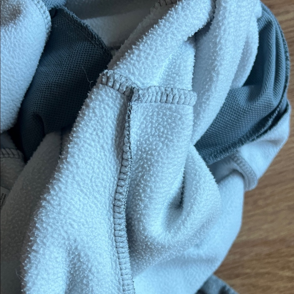 ⭐️ Nike Heather Gray Joggers - Picture 6 of 7